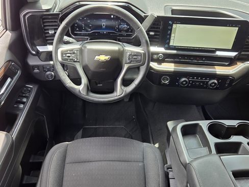 Certified 2022 Chevrolet Silverado 1500 LT AWD/4WD image 11