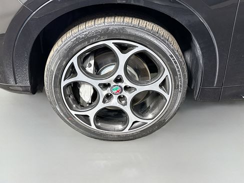 Used 2024 Alfa Romeo Tonale Ti AWD/4WD image 38