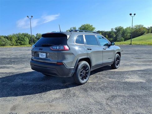 Used 2023 Jeep Cherokee Altitude Lux image 12