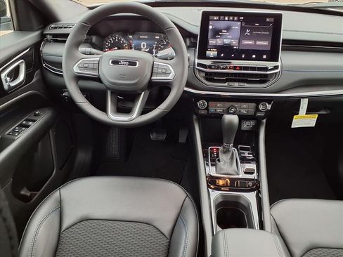 New 2026 Jeep Compass Latitude AWD/4WD image 2