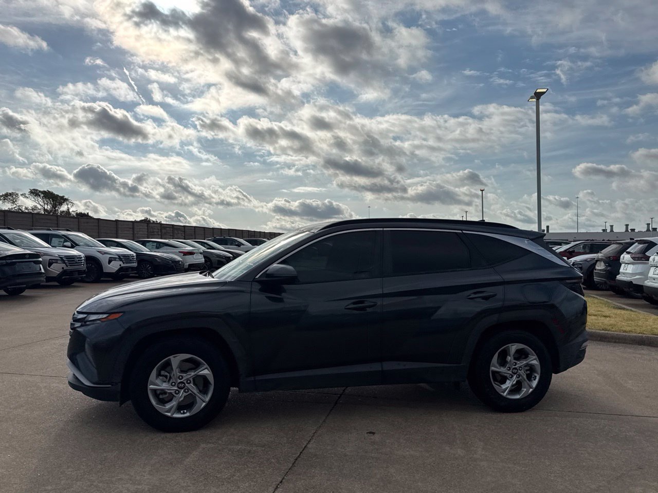 Used 2023 Hyundai Tucson SEL FWD image 12