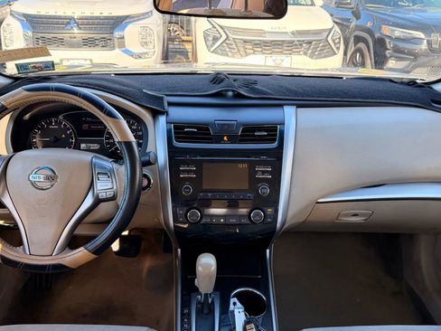 Used 2013 Nissan Altima 2.5 SV image 15