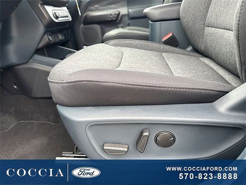 New 2025 Ford Maverick XLT w/ XLT Luxury Package image 31