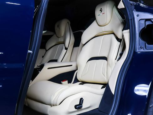 Used 2026 Ferrari Purosangue AWD/4WD image 19