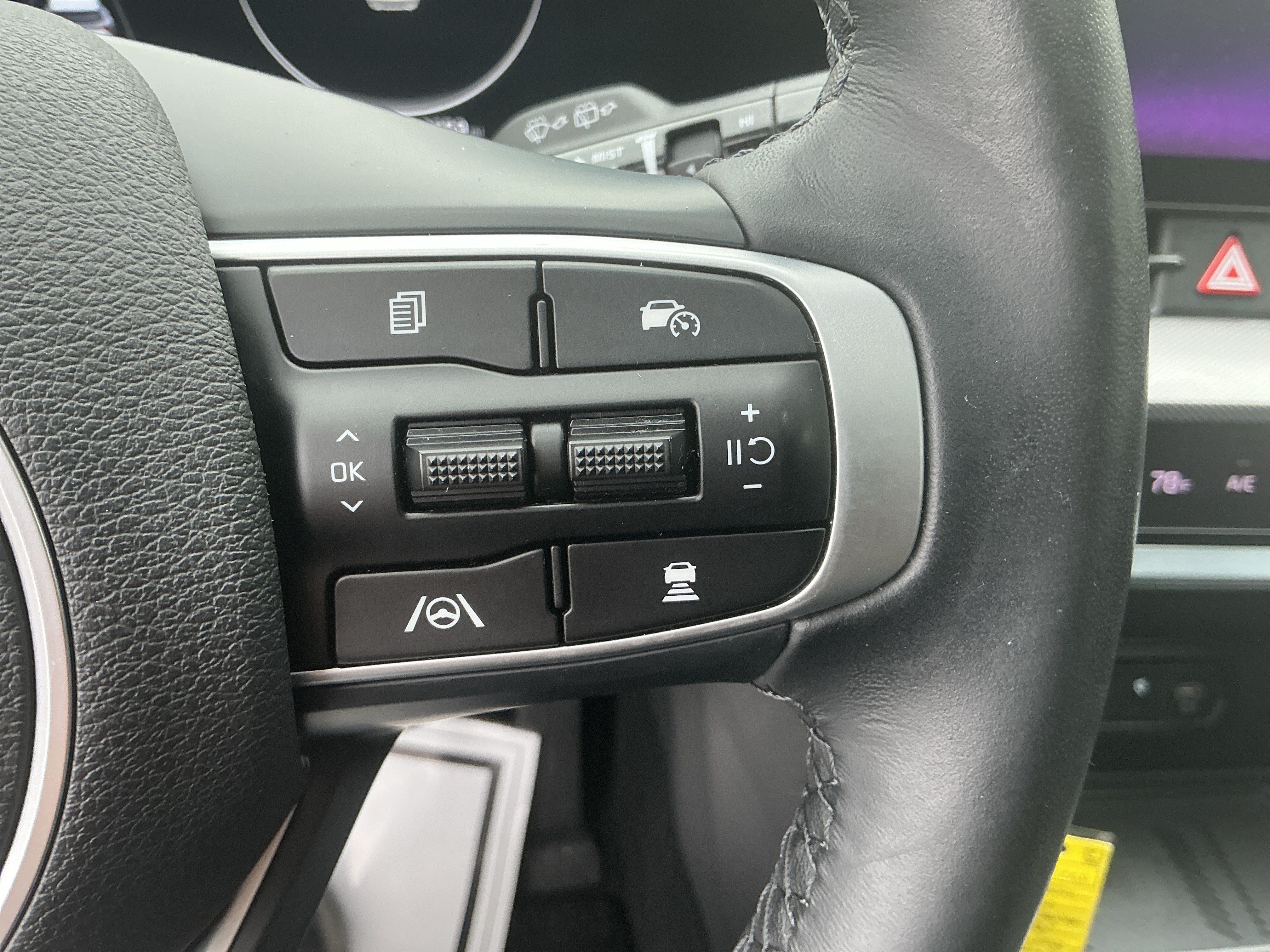 Certified 2024 Kia Sportage SX AWD/4WD image 18