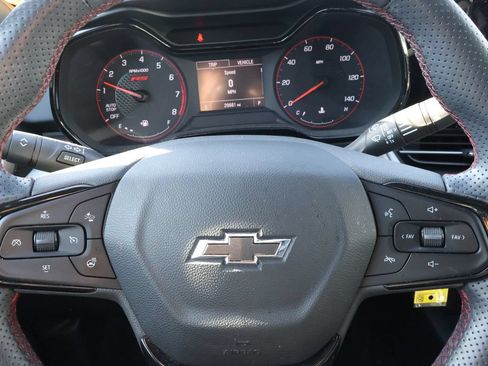 Used 2024 Chevrolet Trax RS w/ Sunroof Package FWD image 16