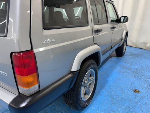 Used 2000 Jeep Cherokee Sport image 13