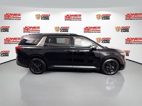 Used 2025 Kia Carnival SX FWD image 18