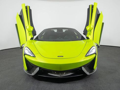 Used 2018 McLaren 570S Spider RWD image 33