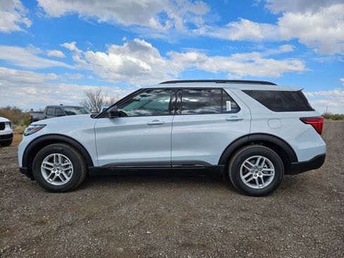 New 2026 Ford Explorer Active w/ Active Comfort Package RWD image 9