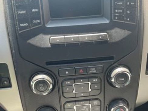 Used 2014 Ford F150 XLT w/ Equipment Group 302A Luxury AWD/4WD image 28