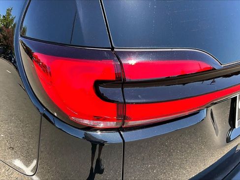 Used 2026 Chrysler Pacifica Limited w/ Uconnect Theater Family Group FWD image 28