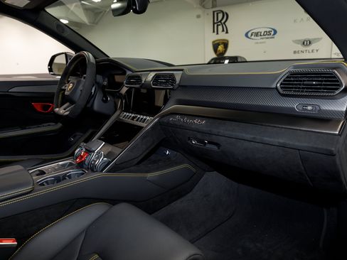 Used 2024 Lamborghini Urus Performante AWD/4WD image 68