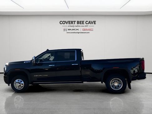 Used 2025 GMC Sierra 3500 Denali w/ Denali Reserve Package image 5