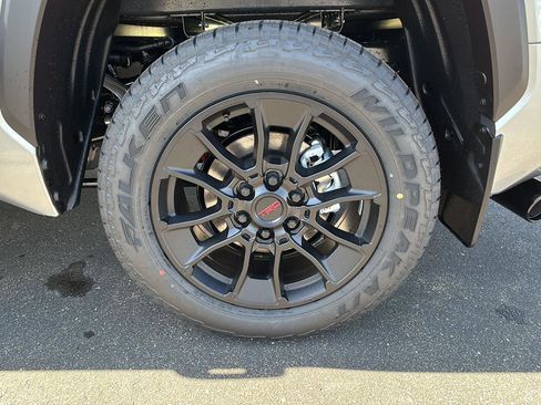 New 2026 Toyota Tundra Limited AWD/4WD image 4