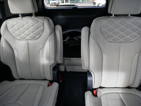 Used 2021 Hyundai Palisade Limited AWD/4WD image 13