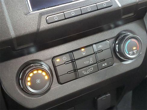 Used 2019 Ford F150 XLT image 18