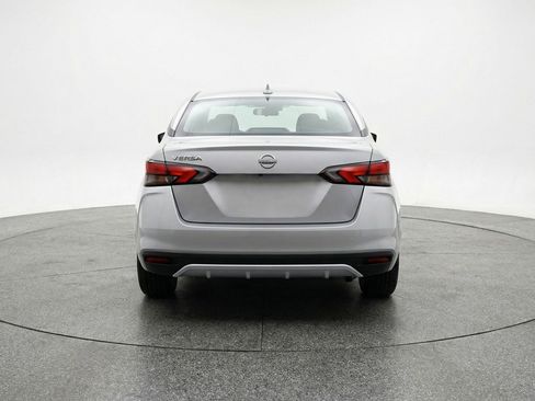 Used 2025 Nissan Versa SV image 7