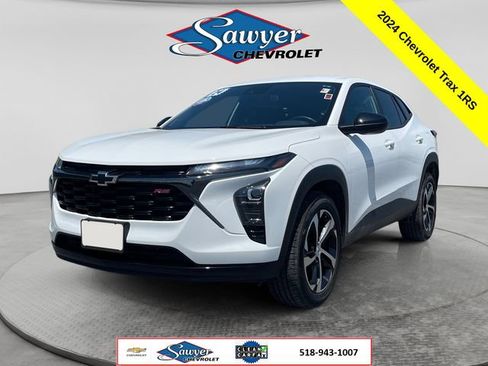 Certified 2024 Chevrolet Trax RS FWD image 1