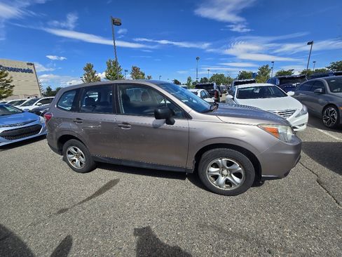 Used 2014 Subaru Forester 2.5i AWD/4WD image 18