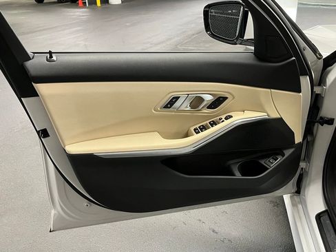 Used 2022 BMW 330i xDrive Sedan w/ Premium Package 2 image 20