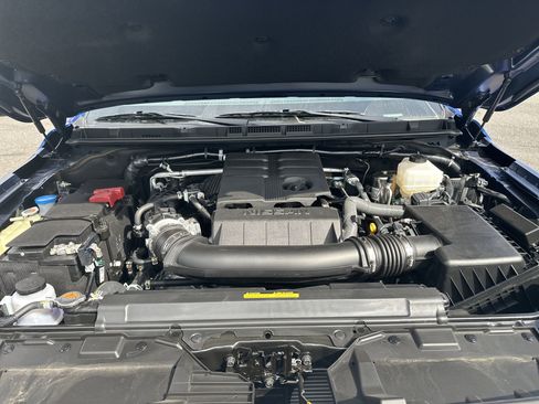 New 2026 Nissan Frontier SV w/ SV Convenience Package image 9