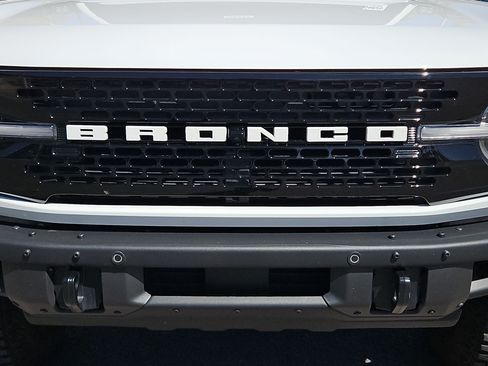 Used 2024 Ford Bronco Wildtrak AWD/4WD image 10
