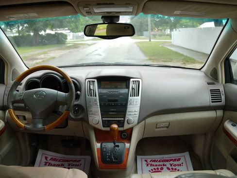 Used 2004 Lexus RX 330 w/ Premium Pkg FWD image 9