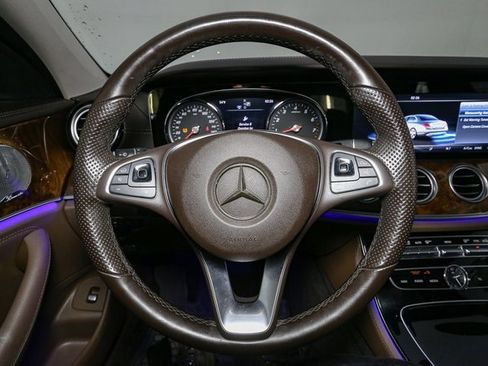 Used 2017 Mercedes-Benz E 300 4MATIC image 28