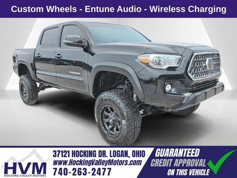 Used 2018 Toyota Tacoma TRD Off-Road AWD/4WD image 1