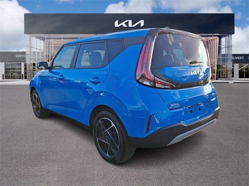 Used 2023 Kia Soul EX image 4