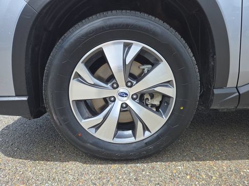 Used 2023 Subaru Ascent Premium w/ Convenience Package AWD/4WD image 10