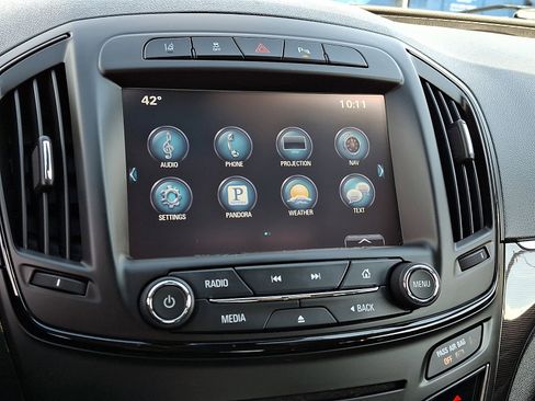 Used 2017 Buick Regal Premium w/ Driver Confidence Package #1 image 18