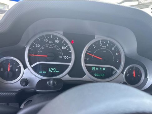 Used 2008 Jeep Wrangler Unlimited Sahara w/ Dual Top Group AWD/4WD image 6
