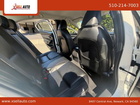 Used 2021 MAZDA MAZDA3 s FWD image 9
