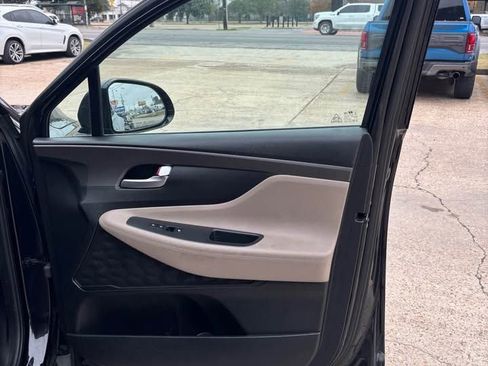Used 2019 Hyundai Santa Fe SEL image 9