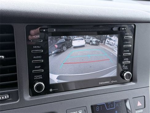 Certified 2020 Toyota Sienna LE image 27