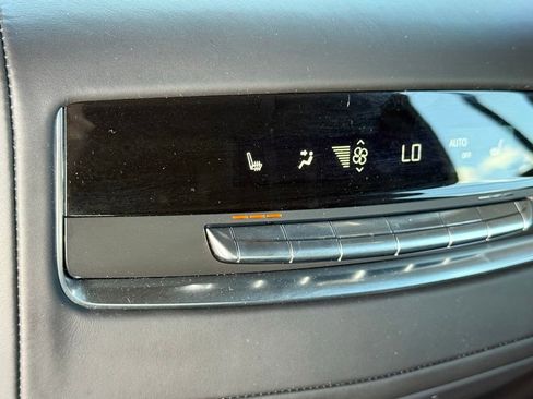 Used 2025 Cadillac Escalade Sport Platinum w/ LPO, ONYX Package AWD/4WD image 40
