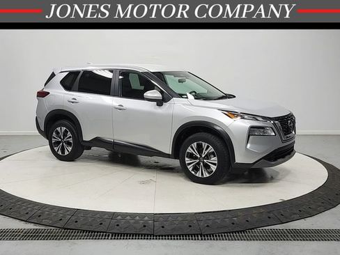 Used 2023 Nissan Rogue SV FWD image 1