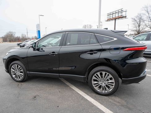 Used 2023 Toyota Venza XLE w/ Activity Package (TMS) image 4