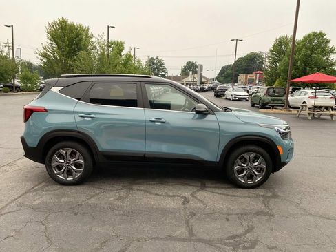 Used 2024 Kia Seltos S AWD/4WD image 7