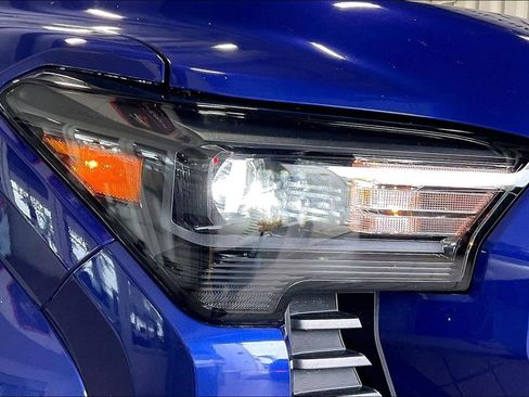 Used 2024 Toyota Tacoma TRD Sport RWD image 24