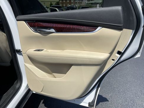 Used 2019 Cadillac XT5 Luxury AWD/4WD image 23