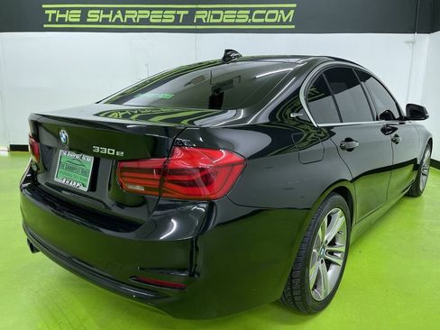Used 2018 BMW 330e w/ Convenience Package RWD image 10