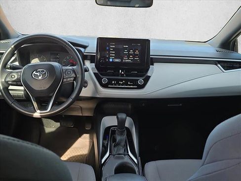 Used 2024 Toyota Corolla SE image 19