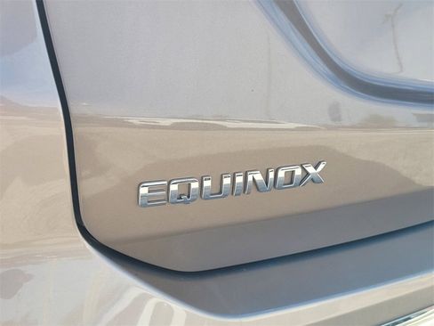 Used 2018 Chevrolet Equinox Premier image 13
