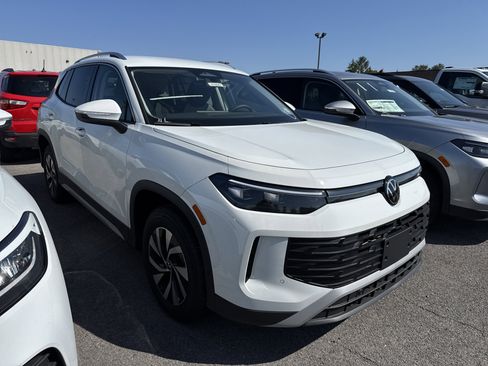 New 2025 Volkswagen Tiguan S image 2