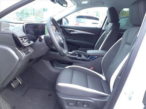 New 2025 Buick Envision Sport Touring image 5