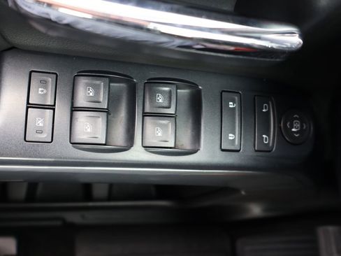 Used 2018 Chevrolet Silverado 1500 LT w/ All Star Edition image 21