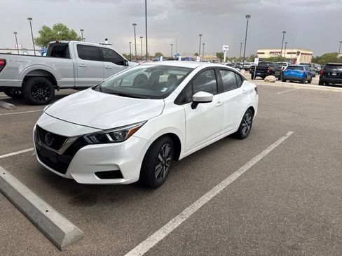 Used 2022 Nissan Versa SV FWD image 1